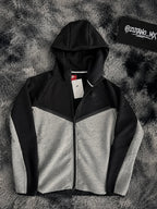 NIKE TECH FLECCE GREY/BLACK HOODIE