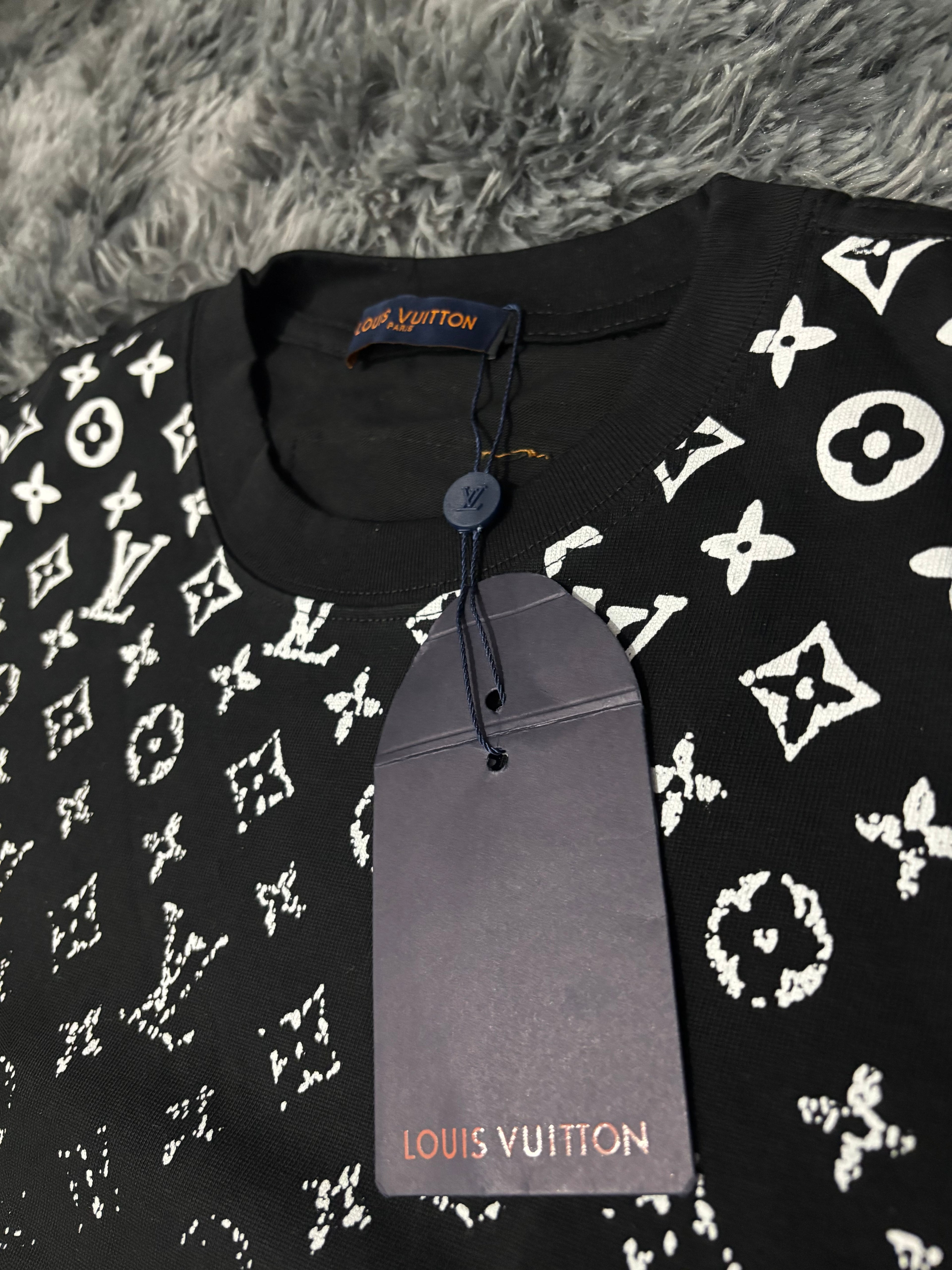 LOUIS VUITTON GRADIENT BLACK/WHITE CAMISETA