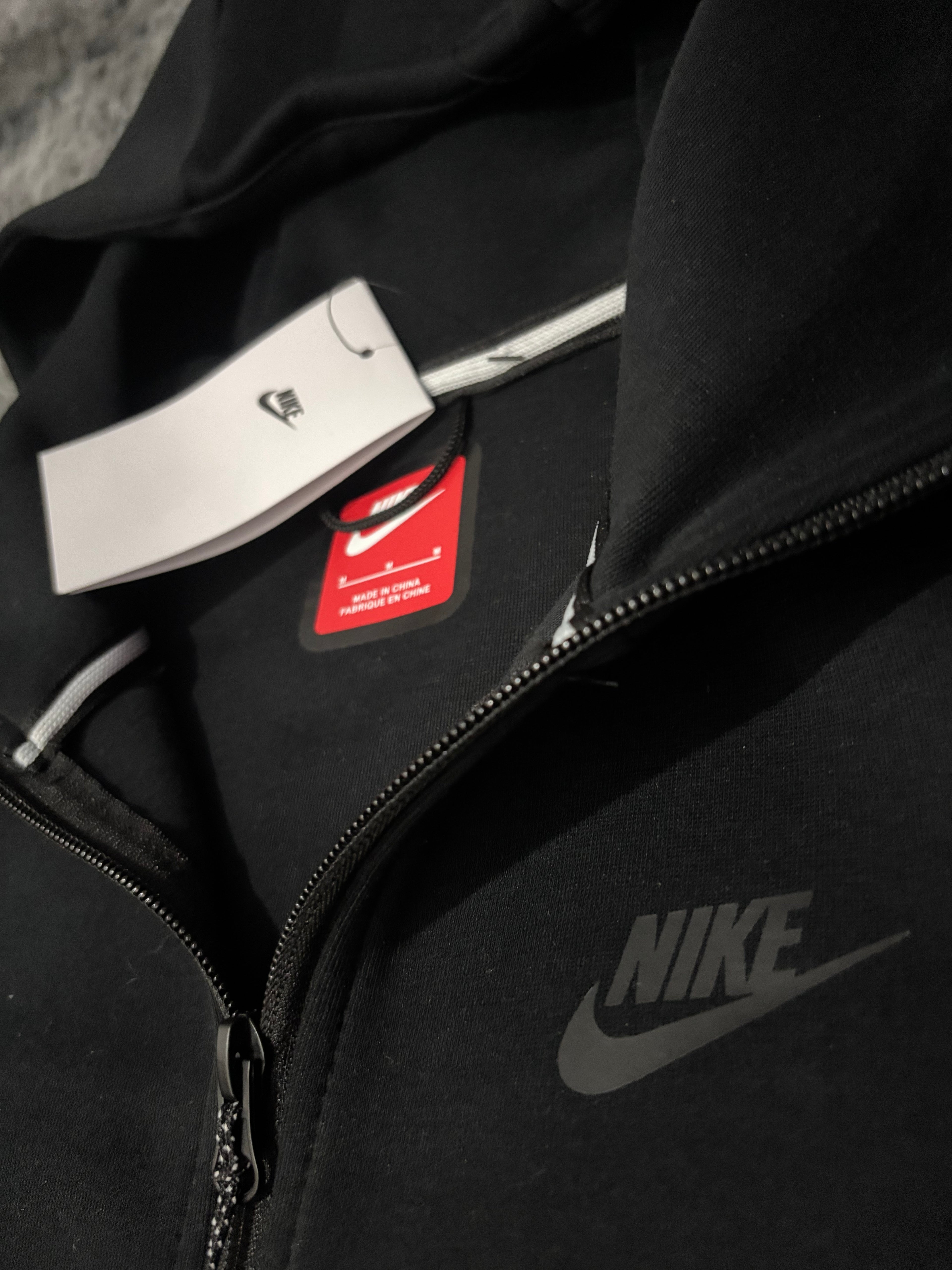 NIKE TECH FLECCE BLACK HOODIE
