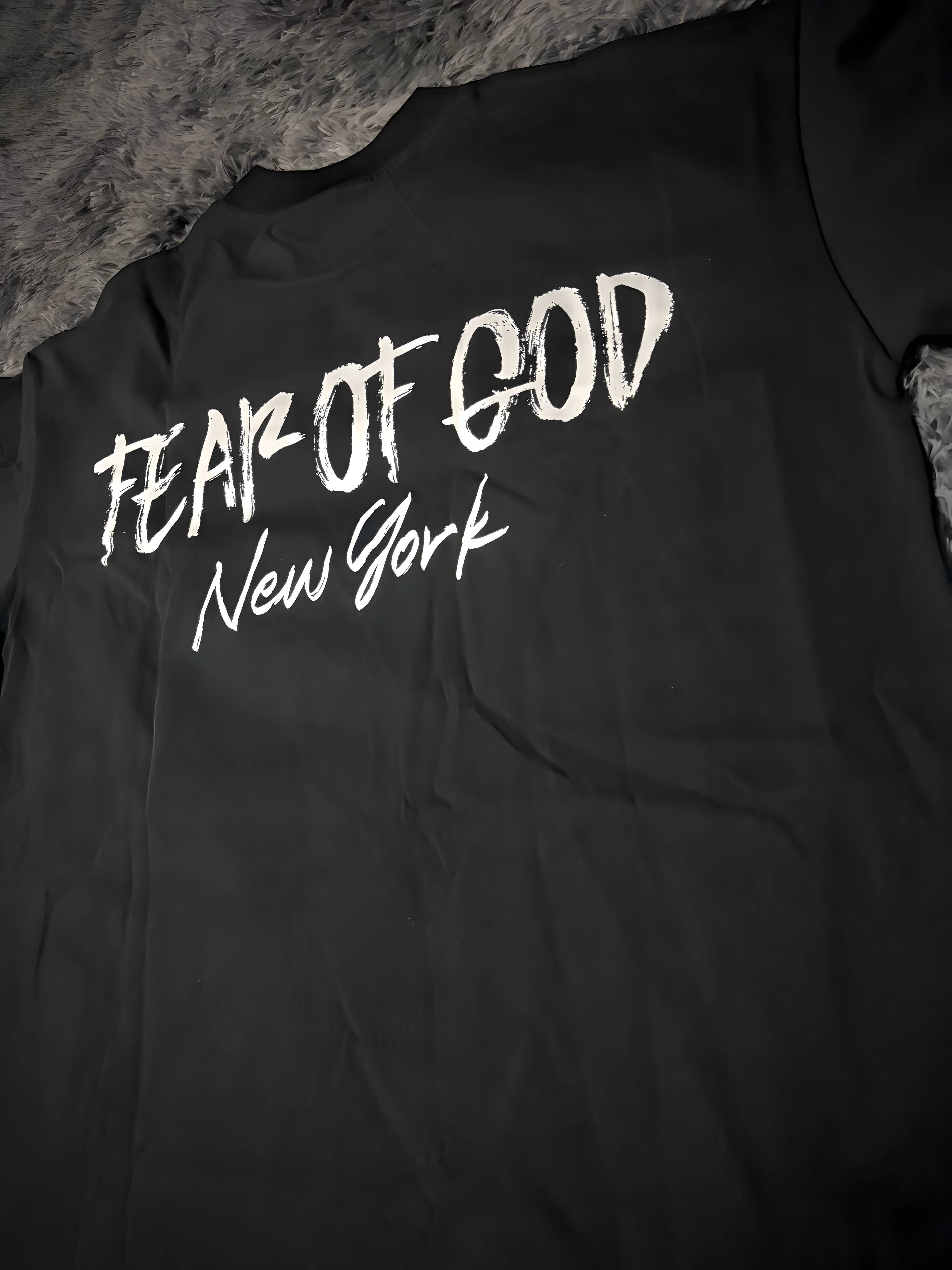 FEAR OF GOD ESSENTIALS NEW YORK CAMISETA