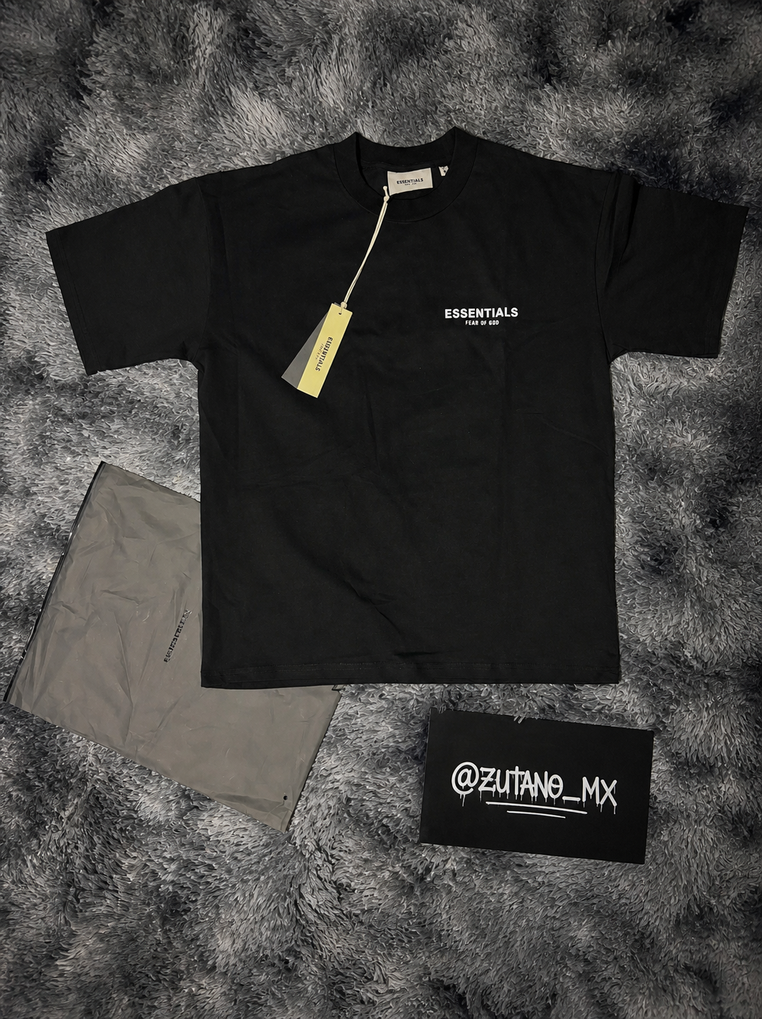 FEAR OF GOD ESSENTIALS NEW YORK CAMISETA